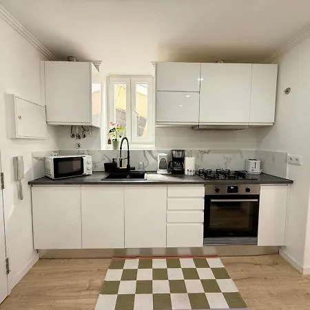 1 Bedroom - Patio - - Ac Apartment Lisbon