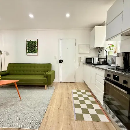 Apartment 1 Bedroom - Patio - - Ac Lisbon