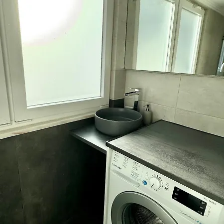 1 Bedroom - Patio - - Ac Lisbon